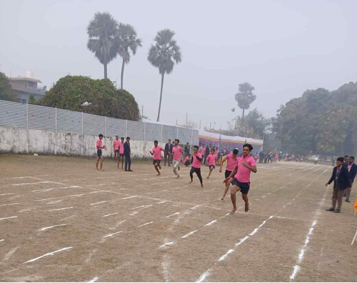 संत मैरिज इंग्लिश स्कूल में 13वीं वार्षिक खेल-कूद प्रतियोगिता का भव्य समापन